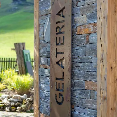 Des Alpes Hotel 3*