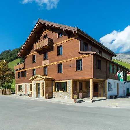 Des Alpes 3*